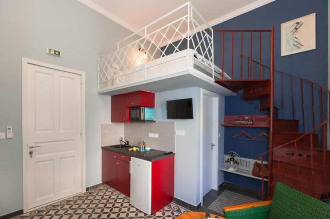 Aparthotel Troon Of Atény