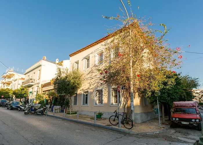 Troon Of Athens Apartments